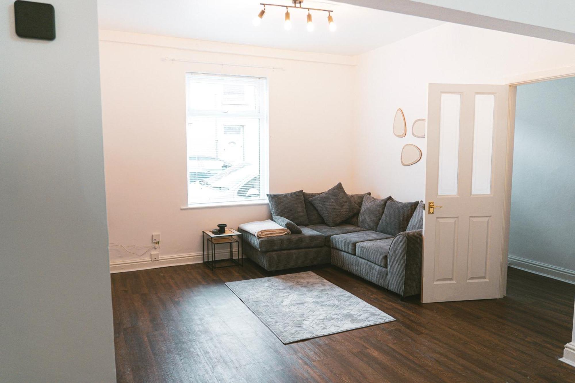 Mideyah Stays - 3 Bed Comfy House 카디프 외부 사진